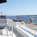 ホテル Le Bastion マントン