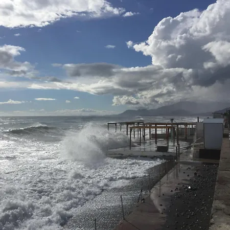 Le Bastion Hotel Menton