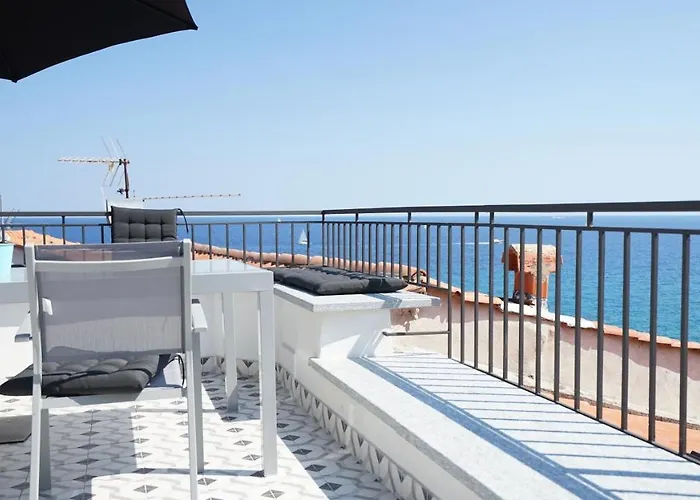 Szálloda Le Bastion Menton